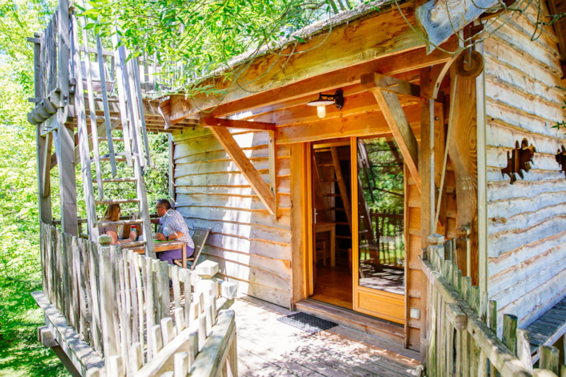 Cabane dans les arbres - Palombière