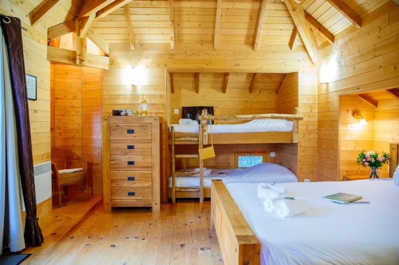 Château Dans Les Arbres