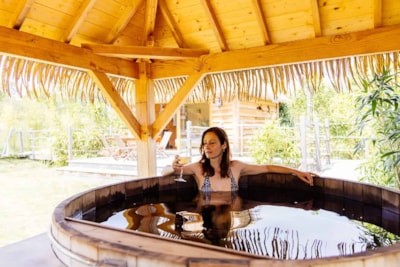 Indonesian cabin with spa — 2