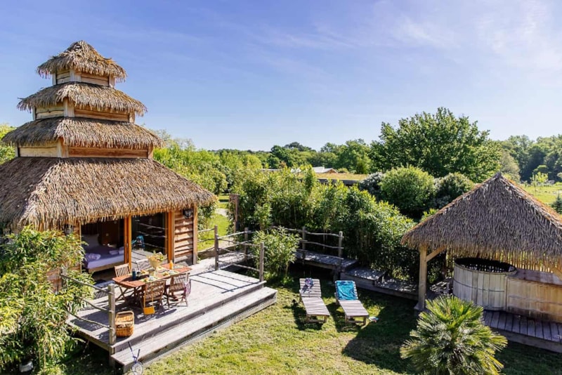 Cabane indonésienne avec spa