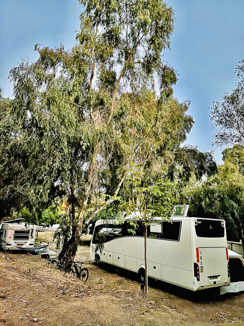 Piazzola : camper + elettricità