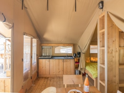 LODGE TENT without bathroom!