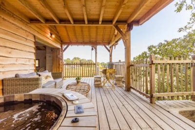 Tree house SPA Neizh
