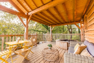 Tree house SPA Neizh