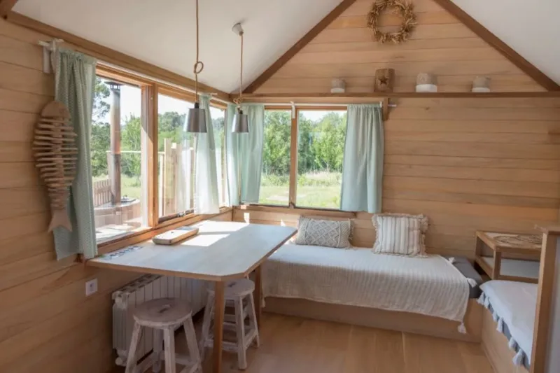 Cabane Spa Au Bord De L'eau