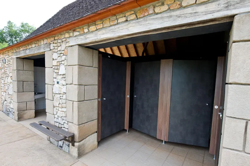 Emplacement Nu Pour Votre Tente