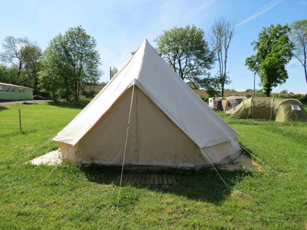 Huuraccommodatie(s) - Tent Cocoon - Camping l'Etang du Puy