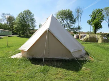 Huuraccommodatie(s) - Tent Cocoon - Camping l'Etang du Puy