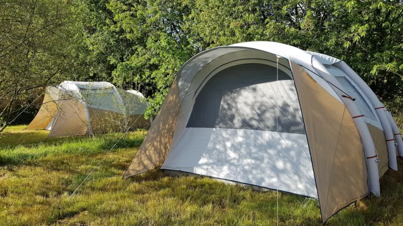 Tente Montée Fab Avec Électricité