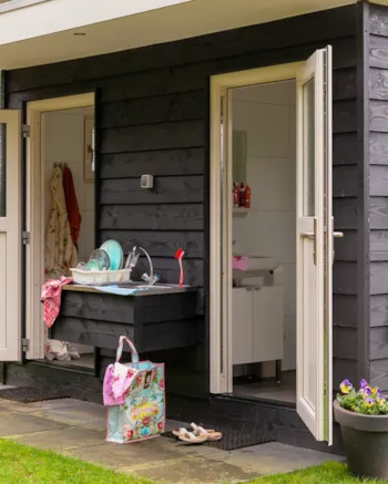 Stellplatz - Comfortplaats Met Luxe Privé Sanitair - Camping Boslust