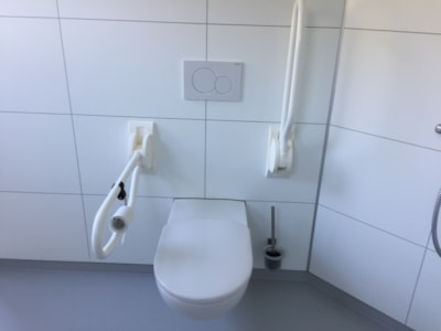 Comfortplaats met privé sanitair rolstoeltoegankelijk — 3