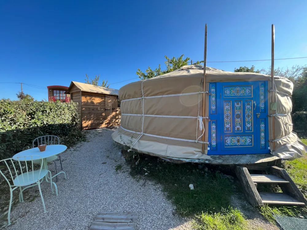 Location - Yourte Confort (28 M² ) - La Buissonnière Lodges