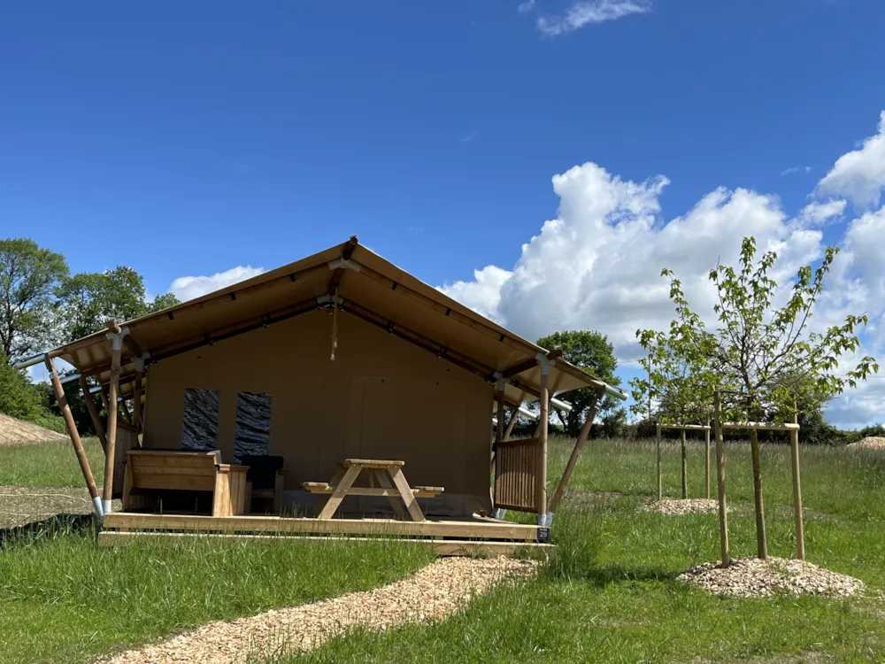 Location - Tente Safari Lodge (38 M² - 3 Ch.) - La Buissonnière Lodges