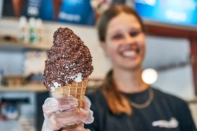 Emplacement Avec Vue Pour Camping-Car Avec De L'herbe