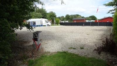 Discount motorhome pitch on gravel pitch