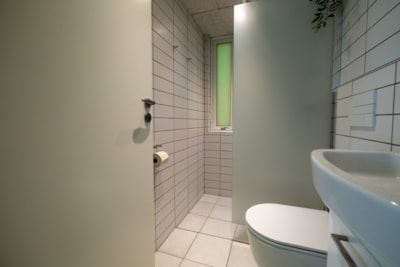 Fantastic double luxury cabin for 6 people with shower / toilet of 30 m2