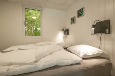 Fantastic double luxury cabin for 6 people with shower / toilet of 30 m2