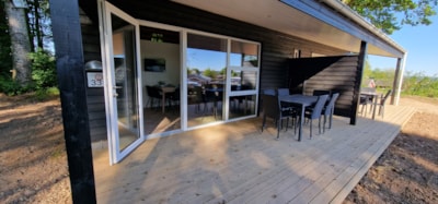 Fantastic double luxury cabin for 6 people with shower / toilet of 30 m2