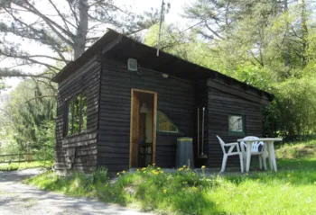 Mietunterkunft - Häuschen 51 - Mit Dusche/Toilette (2 Schlafzimmer) - Camping Le Roptai