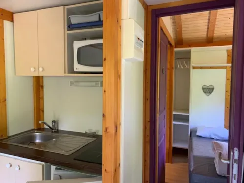 Accommodation - Chalet Eco - 19M² - 1 Bedroom - image n°2 - Family's Camping Le Savoy