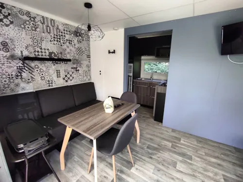 Accommodation - Mobile-Home Hotelier - 20M² - 1 Bedroom - image n°4 - Family's Camping Le Savoy