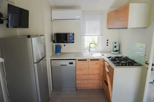 Huuraccommodatie(s) - Stacaravan Comfort - 27M² - 3 Slaapkamers - image n°2 - Family's Camping Le Savoy