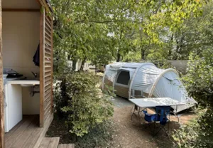 Emplacement - PREMIUM pitch + 1 car + tent, caravan, or motorhome + private bathroom facilities - Family's Camping Le Savoy
