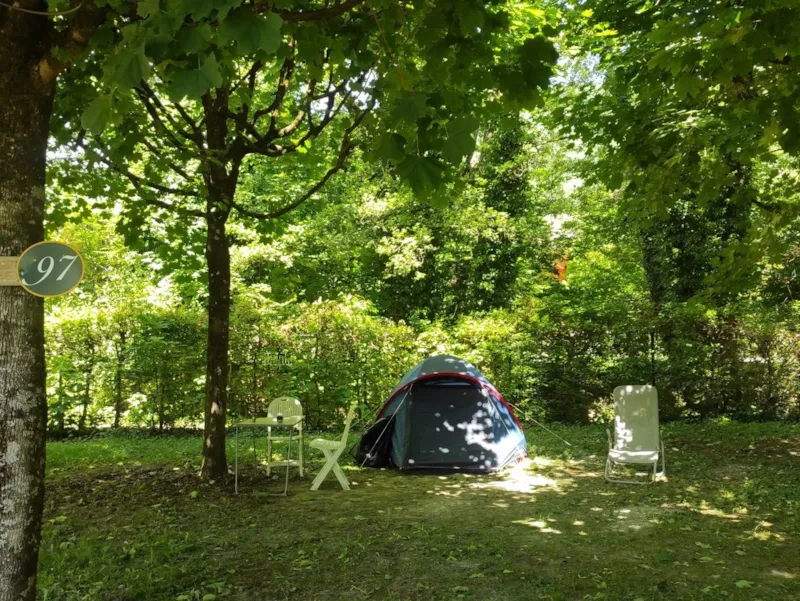 Emplacement Grand Confort + 1 Voiture + Tente, Caravane Ou Camping-Car