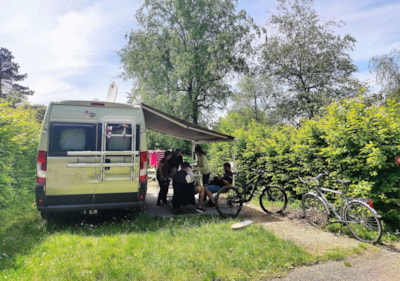 GRAND CONFORT pitch + 1 car + tent, caravan, or motorhome