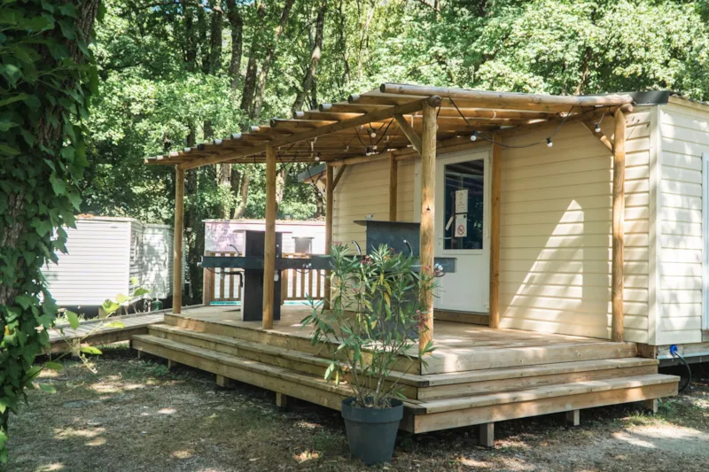 Emplacement Grand Confort + 1 Voiture + Tente, Caravane Ou Camping-Car