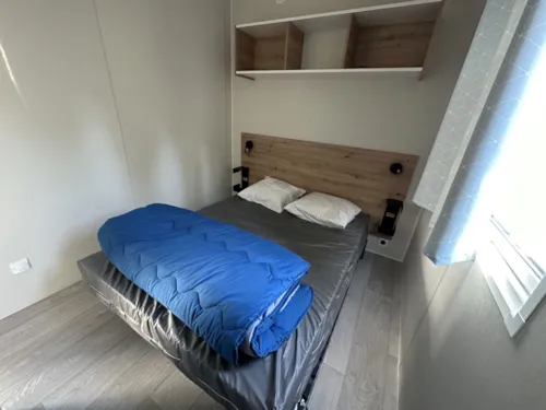 Huuraccommodatie(s) - Stacaravan Comfort - 27M² - 3 Slaapkamers - image n°9 - Family's Camping Le Savoy