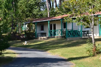 Location - Chalet Chataignier Confort Avec Climatisation - Domaine des Grands Pins