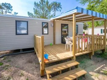 Mietunterkunft - Cottage Komfort 3 Schlafzimmer + Halbüberdachte Terrasse - Camping Marvilla Parks - Sol a Gogo