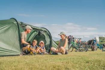 Stellplatz - Stellplatz Zelt Ohne Strom - De Hvide Svaner Camping