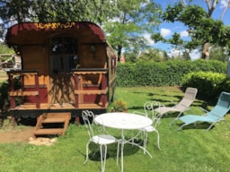 Location - Roulotte La Vigneronne 14M² (Forfait Ménage De 60.00€ Compris, Remboursable Fin Du Séjour)  2 Pers - Camping Domaine Le Vernis