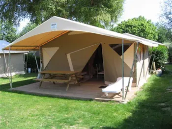 Mietunterkunft - Bungalow Toilé Canada 2 Ch Sans Sanitaire - Camping La Coulumière