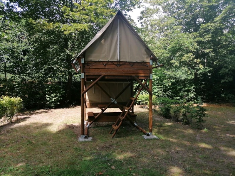 Tente Bivouac 1 chambre. Le linge de lit est obligatoire si vous souhaitez nous le louons.