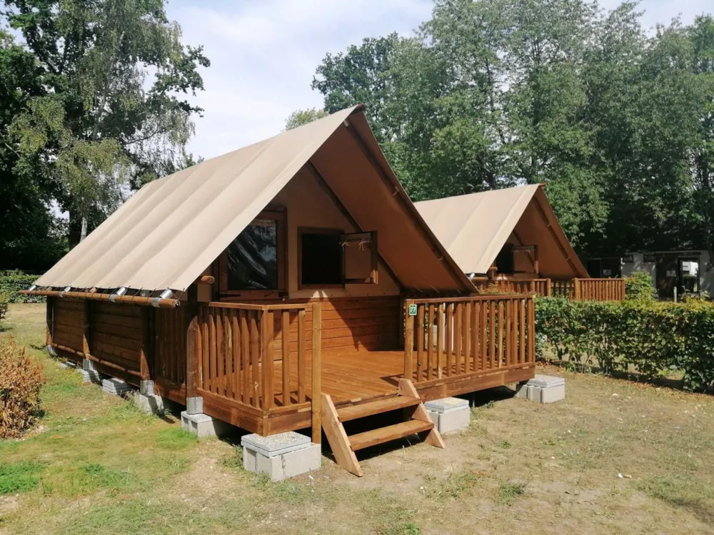 2 bedroom family lodge tent