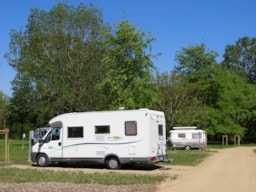 Camping du Lion d'Angers - image n°2 - Roulottes