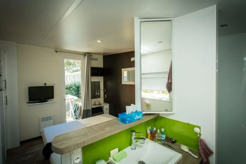 C- Mobil Home Méditerranée - 2 Chambres Et Climatisé