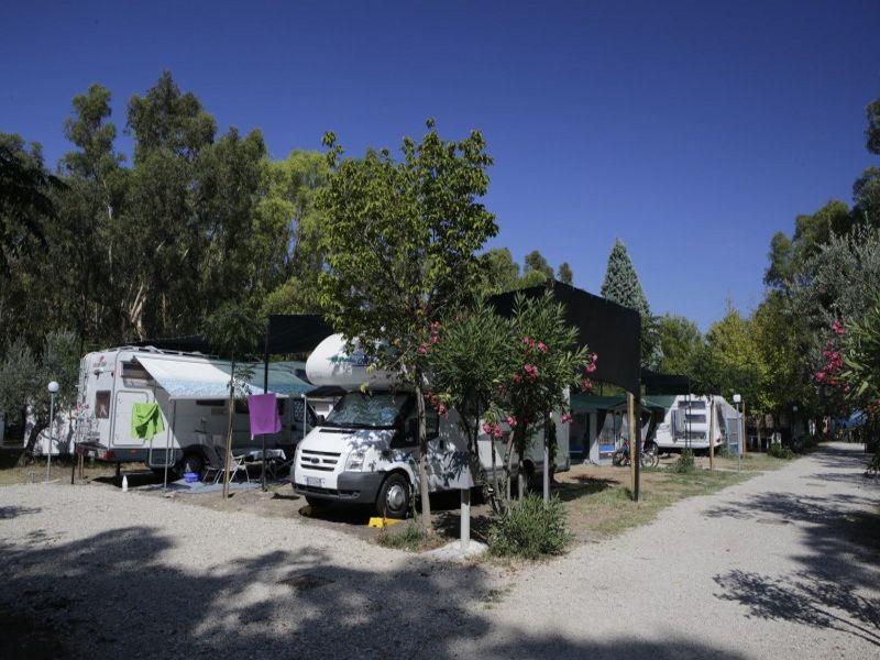Emplacement - Emplacement Standard : Tente/Caravane Ou Camping-Car + Électricité - Camping Village Grotta del Saraceno