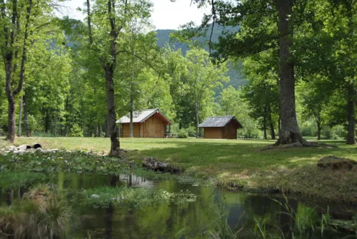 Huuraccommodatie(s) - Chalet Zonder Badkamer - image n°2 - Camping Valbonheur