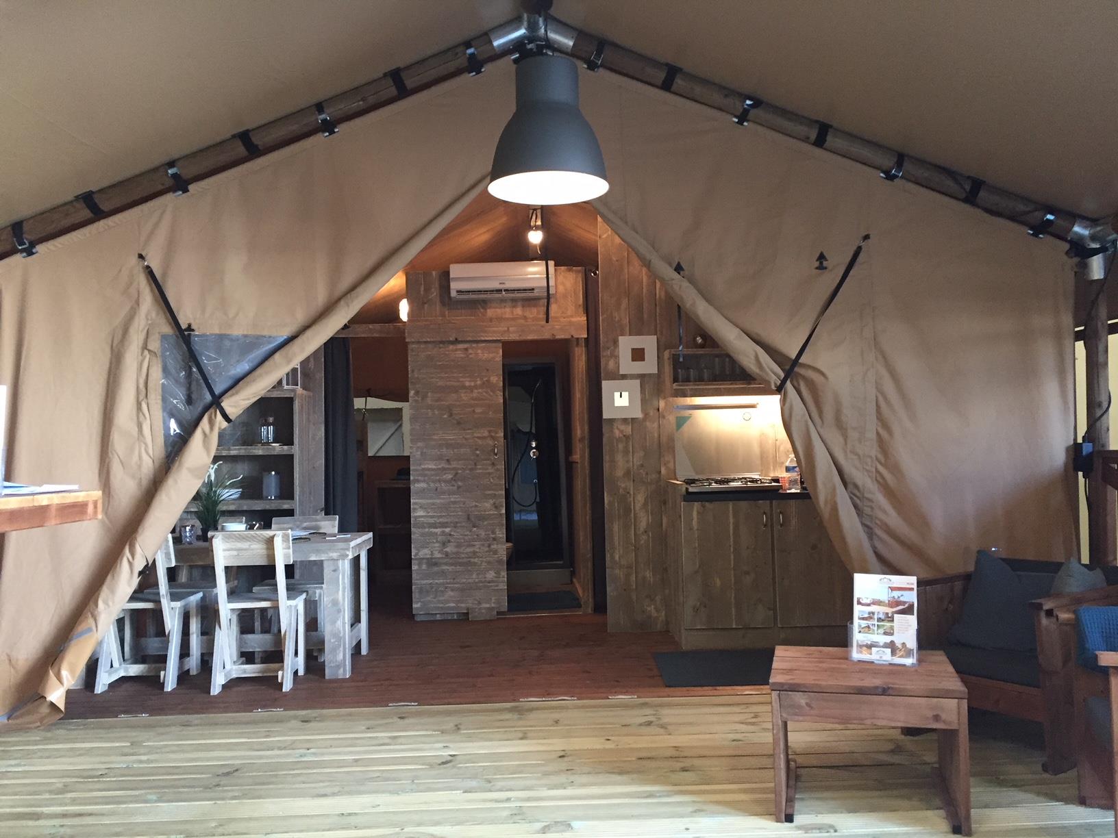 Mietunterkunft - Lodge Woody - Au Valbonheur (Camping le Plan d'Eau)