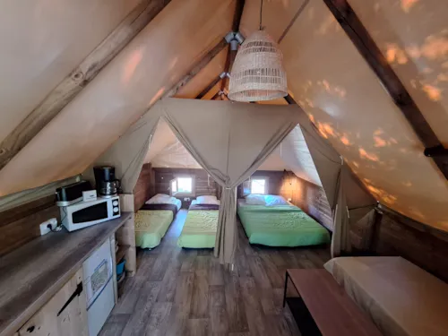 Mietunterkunft - Zelt Amazone Without Toilet Block - image n°6 - Camping Valbonheur