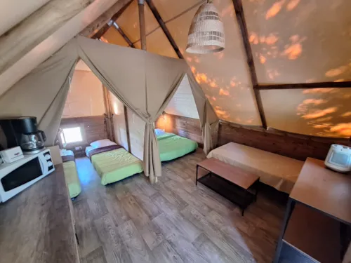 Mietunterkunft - Zelt Amazone Without Toilet Block - image n°8 - Camping Valbonheur