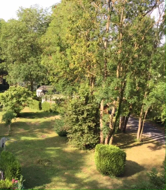 Forfait Emplacement Caravane / Camping Car (Avec Électricité)