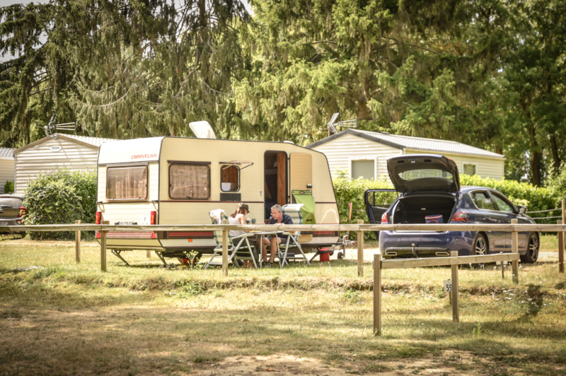 Forfait emplacement caravane / camping car (avec électricité)