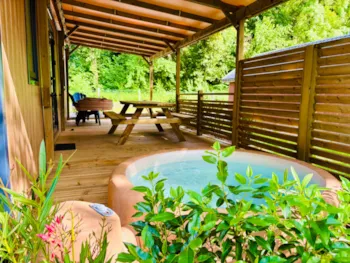 Mietunterkunft - Mobil-Home Aubepine Avec Spa +++ 3 Chambres - Camping Le Pré des Moines