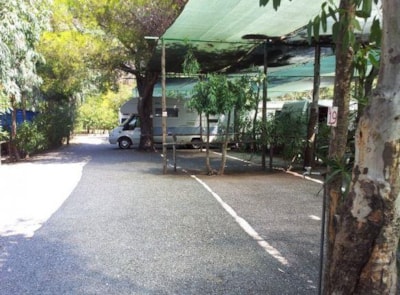 Pitch : car + tent/caravan or camping-car + electricity + water