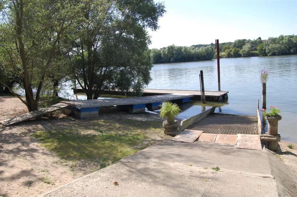 Camping Château de Bouafles